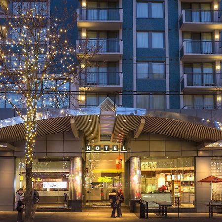 Blue Horizon Hotel Vancouver Exterior photo